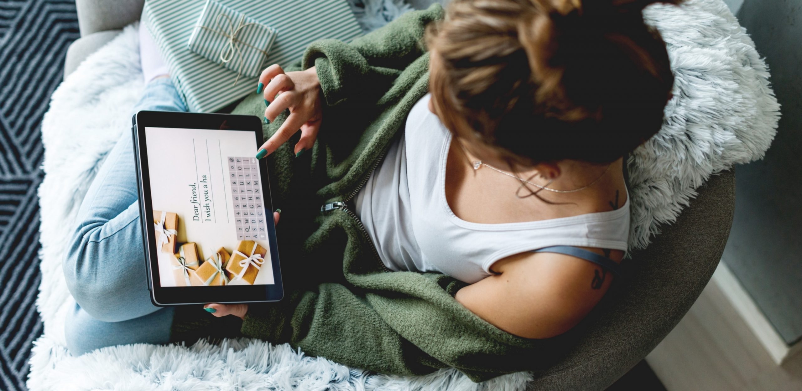 woman shopping on her ipad